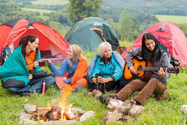 6 Games to Play around Campfire with Family