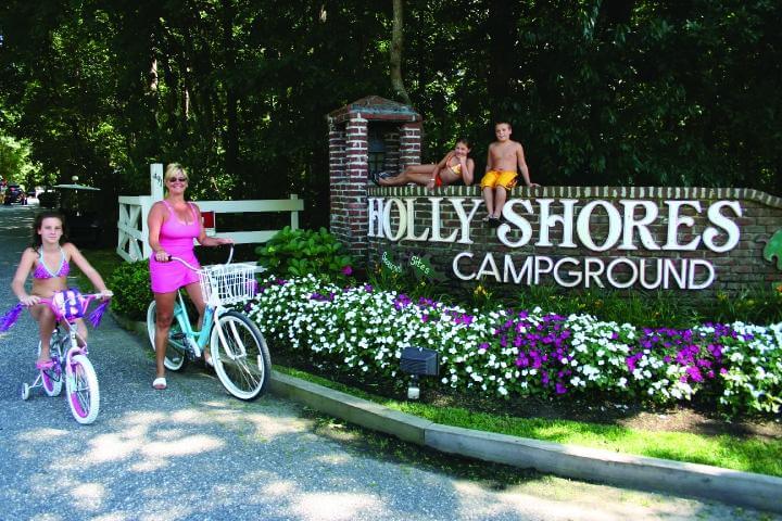 Holly shores Camping resort