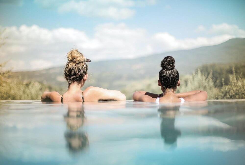 swimming caps help in protecting from UV rays